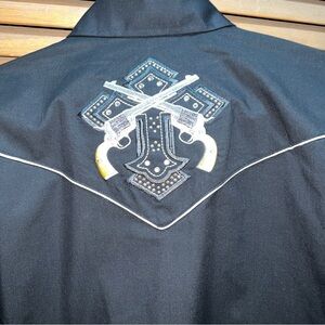 Wild Horse Ranch Men's Studded Cross with Guns Western Embroidered Black Shirt S